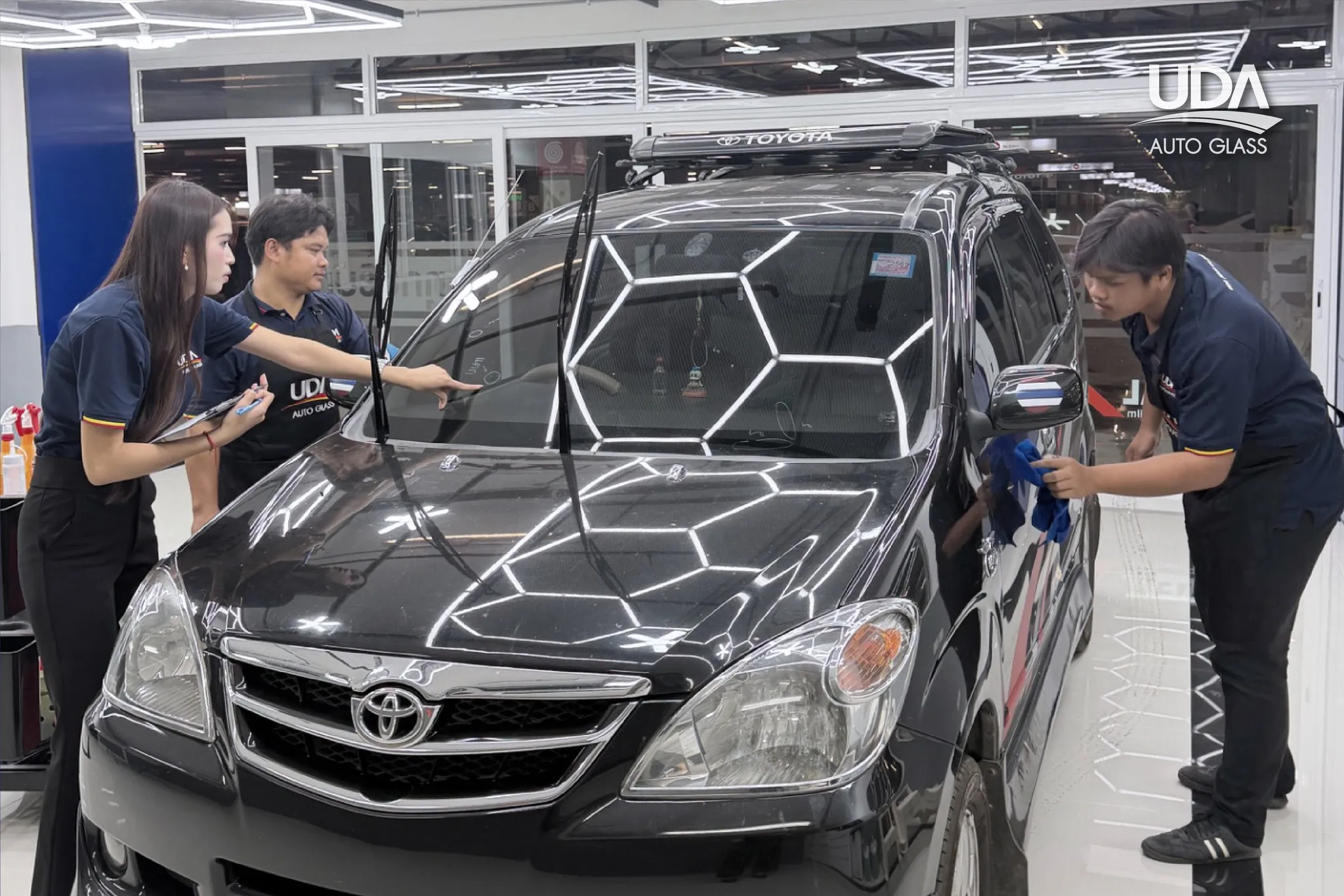 UDA เพชรบุรี ติดตั้งกระจกรถยนต์